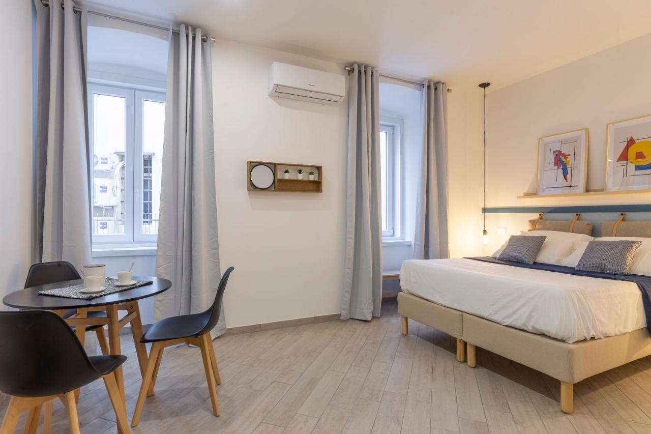 Cool And Stylish City Apartment - Wifi トリエステ エクステリア 写真