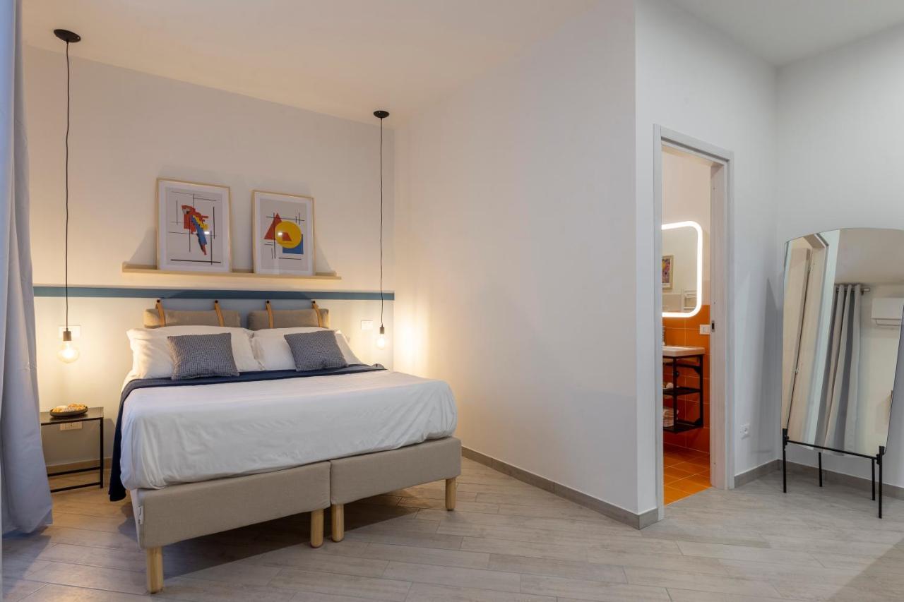 Cool And Stylish City Apartment - Wifi トリエステ エクステリア 写真