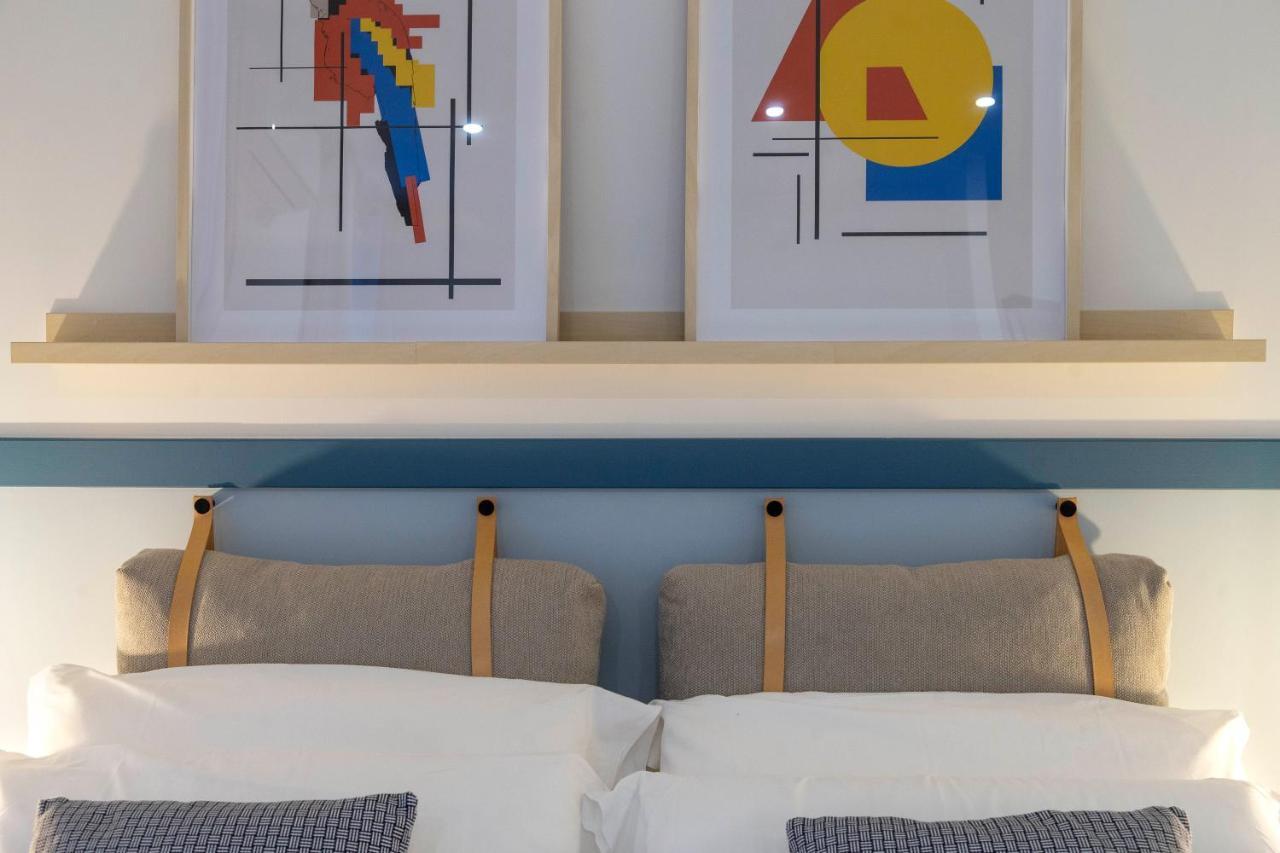 Cool And Stylish City Apartment - Wifi トリエステ エクステリア 写真