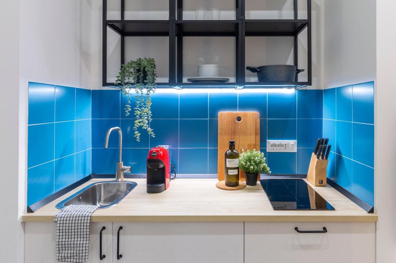 Cool And Stylish City Apartment - Wifi トリエステ エクステリア 写真